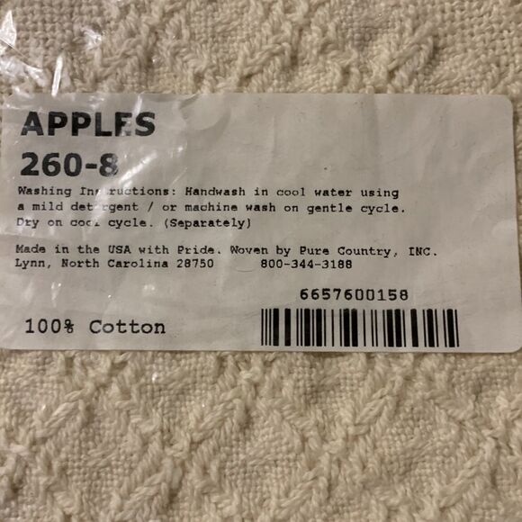 New in package cream color throw - Picture 4 of 6